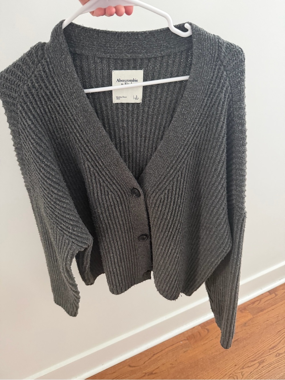 Abercrombie & Fitch Charcoal Gray Ribbed V-Neck Cardigan